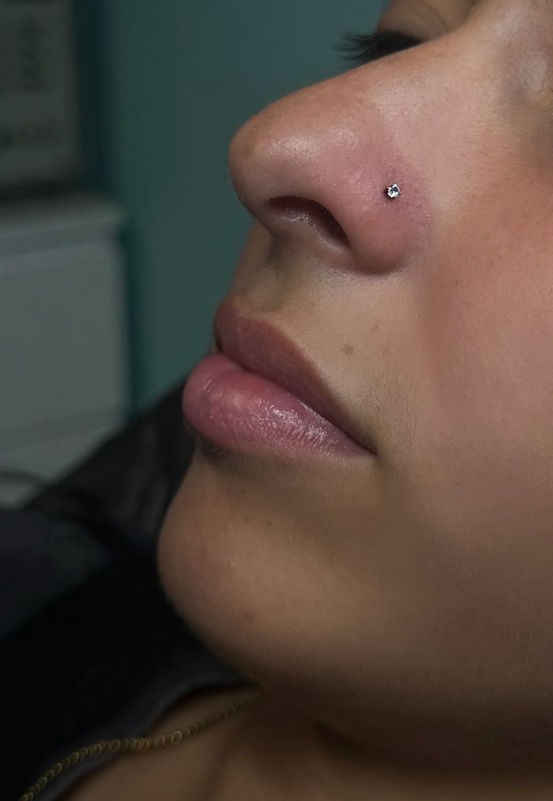 Cris - Nostril Piercing